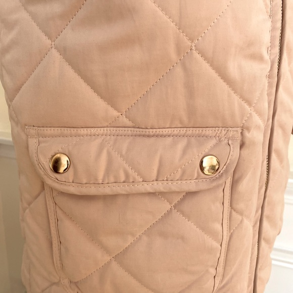 Francesca’s Blue Rain Light Pink Quilted Vest Size M - Picture 7 of 7
